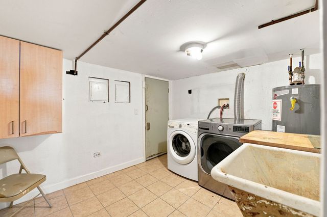 7439 S Ellis Avenue, Chicago, IL 60619