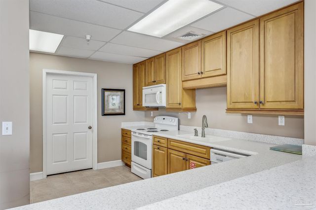 8525 Gulf Blvd 101, Navarre Beach, FL 32566