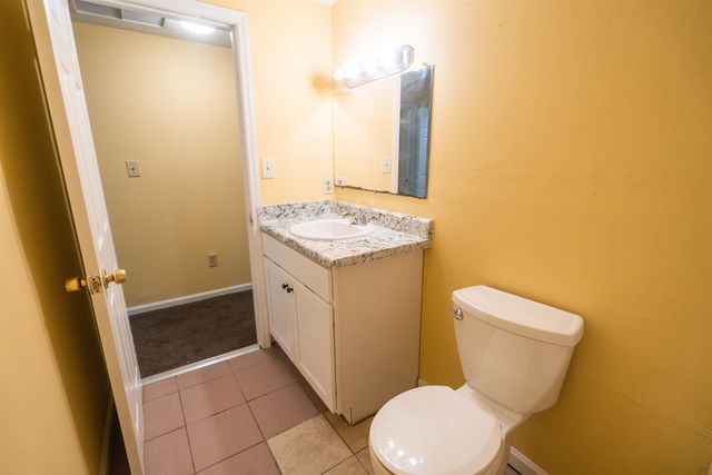 1900 Holmes St Apt B, Tallahassee, FL 32310