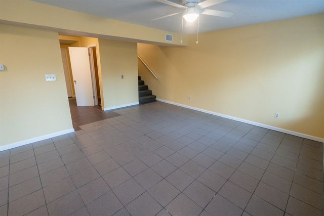 1900 Holmes St Apt B, Tallahassee, FL 32310