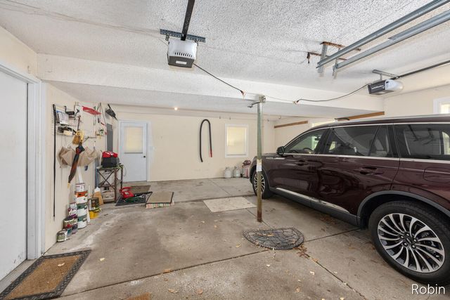 2210 Skyline Drive NW, Grand Rapids, MI 49504