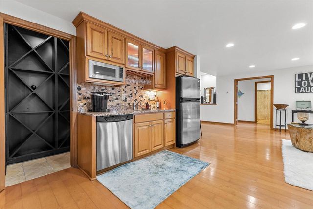 4319 Wood Duck WAY, Racine, WI 53403