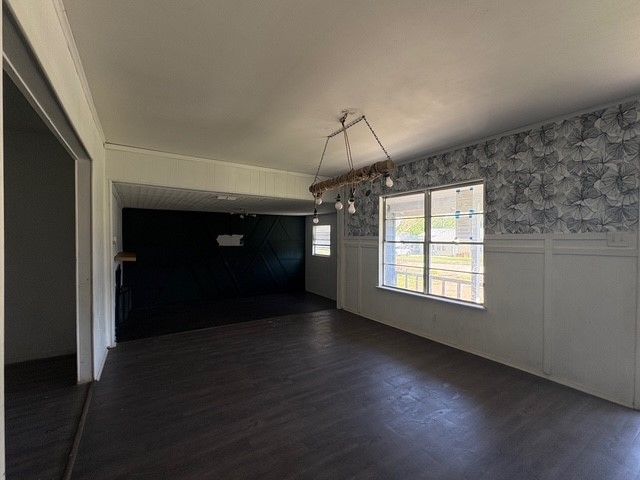 1107 W Archer Street, Jacksboro, TX 76458