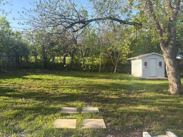 1107 W Archer Street, Jacksboro, TX 76458