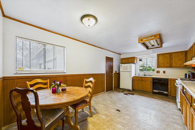 5864 Walnut Drive, Cutten, CA 95503