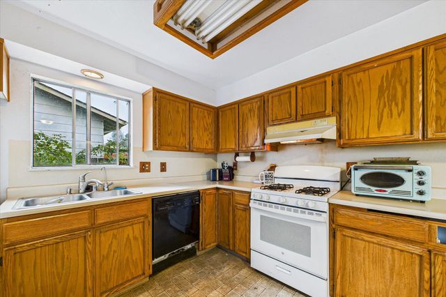 5864 Walnut Drive, Cutten, CA 95503