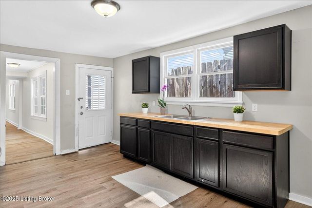 1234 Hull St, Louisville, KY 40204