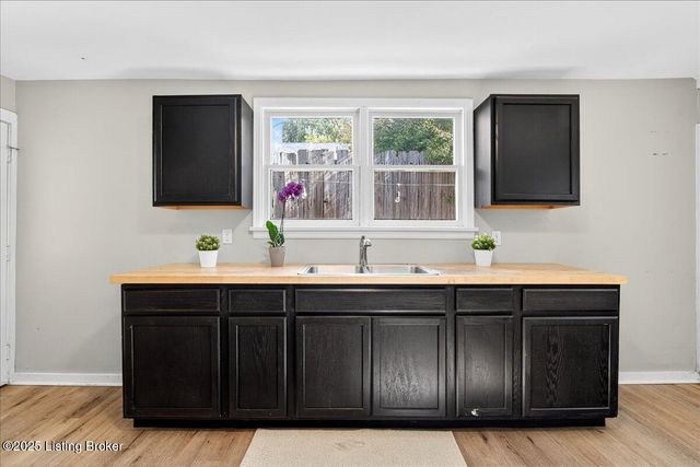 1234 Hull St, Louisville, KY 40204