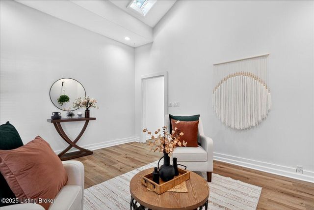 1234 Hull St, Louisville, KY 40204