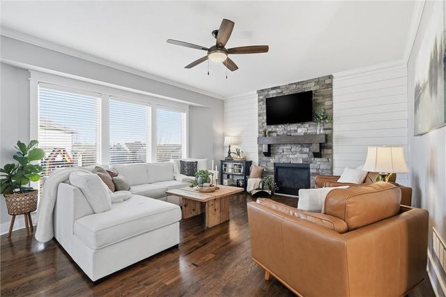 310 S Mesquite Street, Olathe, KS 66061