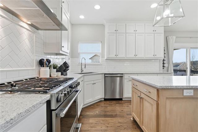 310 S Mesquite Street, Olathe, KS 66061