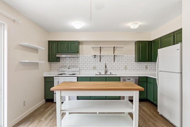 2502-2504 Greenway View, Madison, WI 53713