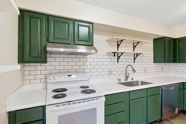 2502-2504 Greenway View, Madison, WI 53713