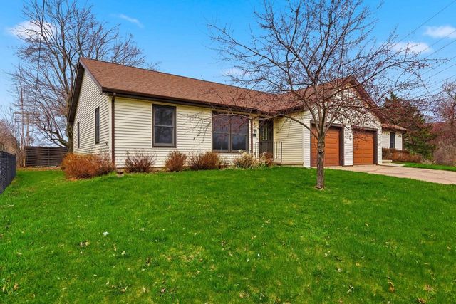 2502-2504 Greenway View, Madison, WI 53713