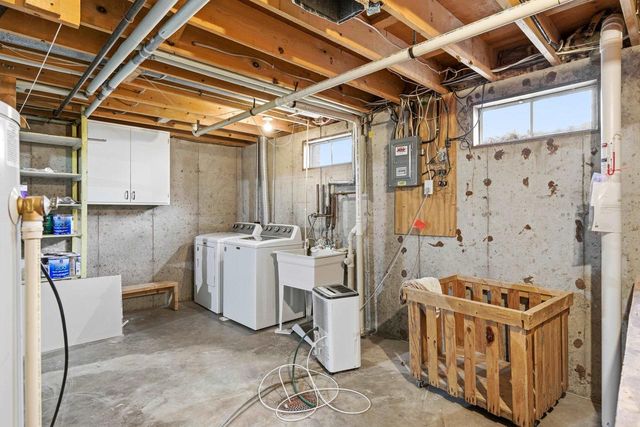 2502-2504 Greenway View, Madison, WI 53713
