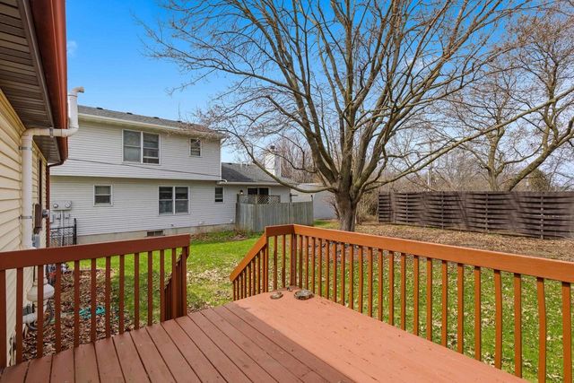 2502-2504 Greenway View, Madison, WI 53713