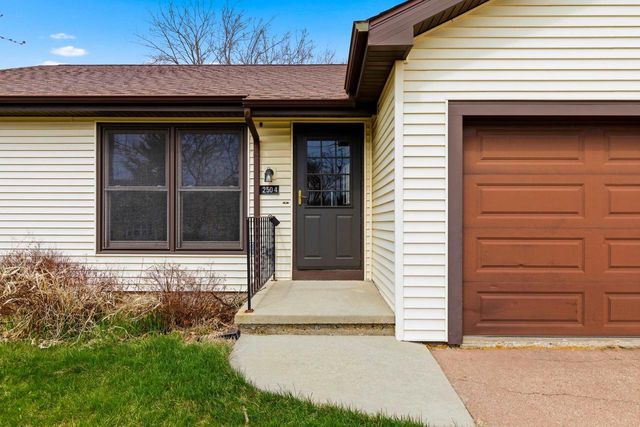 2502-2504 Greenway View, Madison, WI 53713