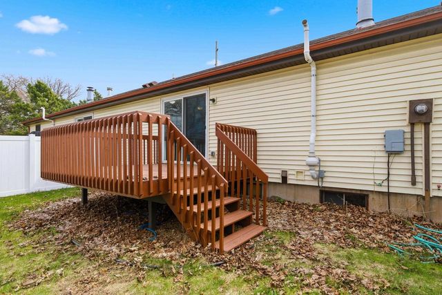 2502-2504 Greenway View, Madison, WI 53713