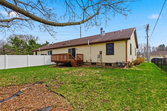 2502-2504 Greenway View, Madison, WI 53713