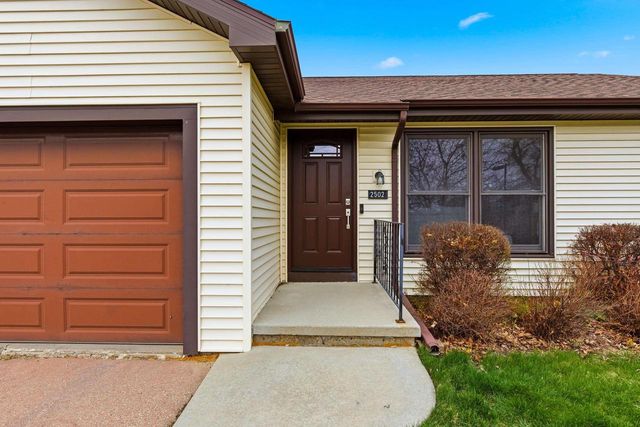 2502-2504 Greenway View, Madison, WI 53713
