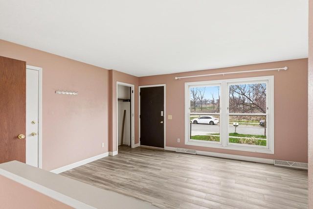 2502-2504 Greenway View, Madison, WI 53713