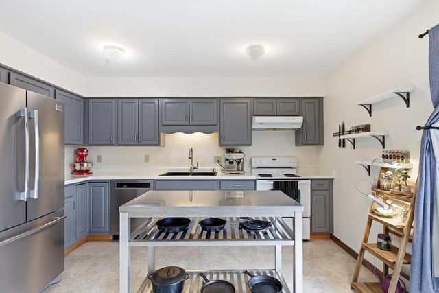 2502-2504 Greenway View, Madison, WI 53713