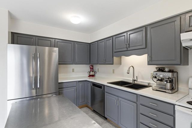 2502-2504 Greenway View, Madison, WI 53713