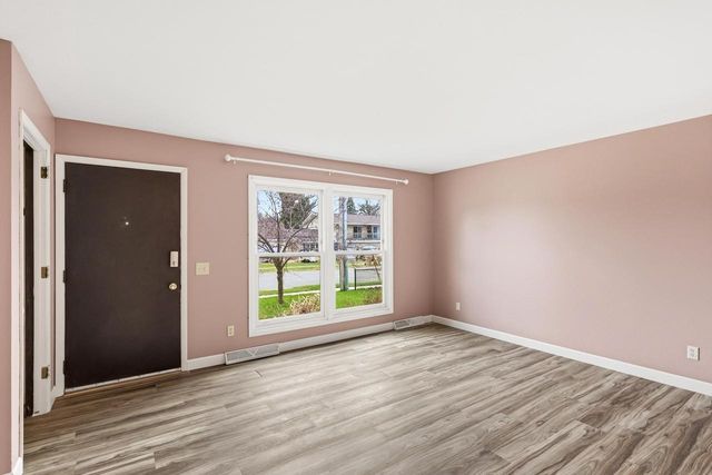 2502-2504 Greenway View, Madison, WI 53713