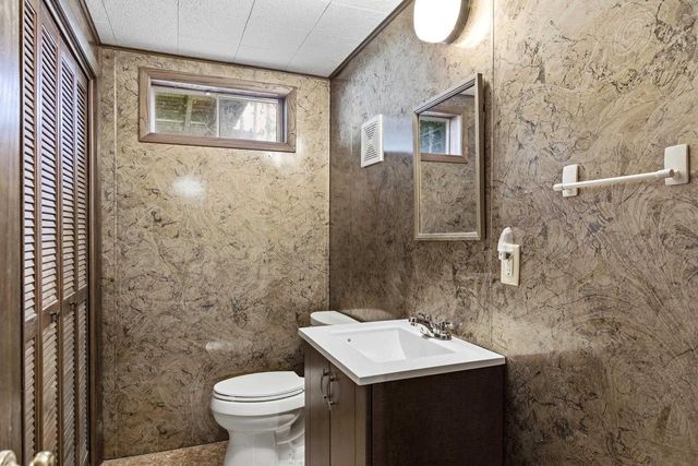 2502-2504 Greenway View, Madison, WI 53713