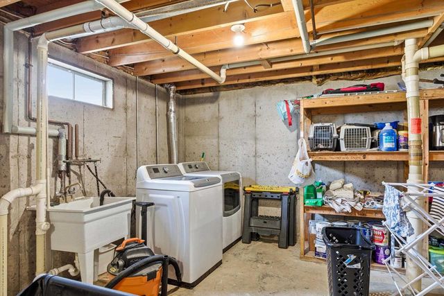 2502-2504 Greenway View, Madison, WI 53713