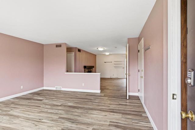 2502-2504 Greenway View, Madison, WI 53713