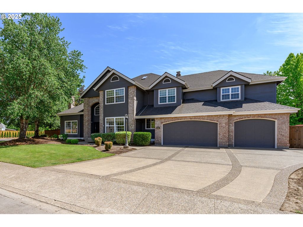 2351 Nw PINEHURST Dr, Mc Minnville, OR 97128