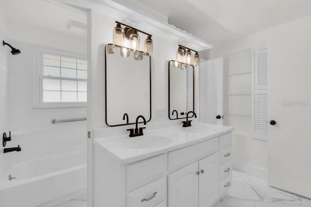 456 SANDLEWOOD DRIVE, Venice, FL 34293