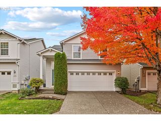 114 Ne FEATHER Ct, Hillsboro, OR 97124