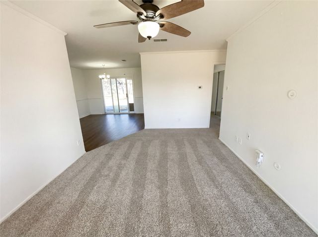 821 E Mission Street, Crowley, TX 76036