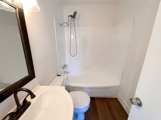 821 E Mission Street, Crowley, TX 76036