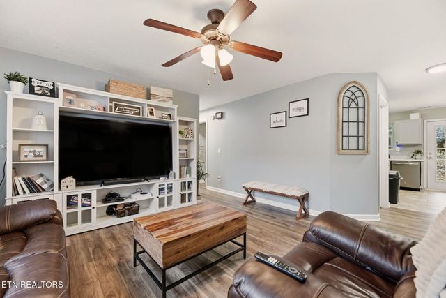 1621 Maple View Way 30E, Knoxville, TN 37918