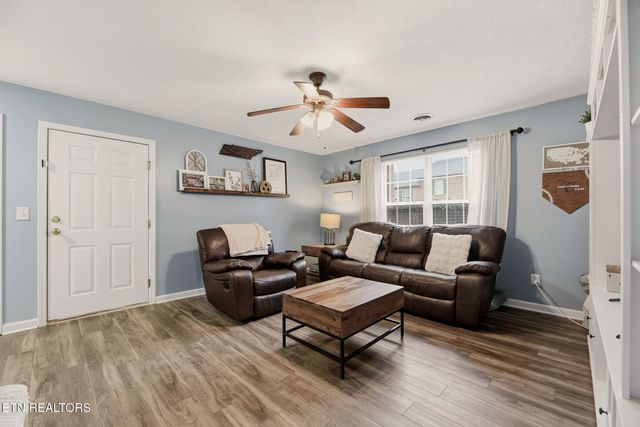 1621 Maple View Way 30E, Knoxville, TN 37918