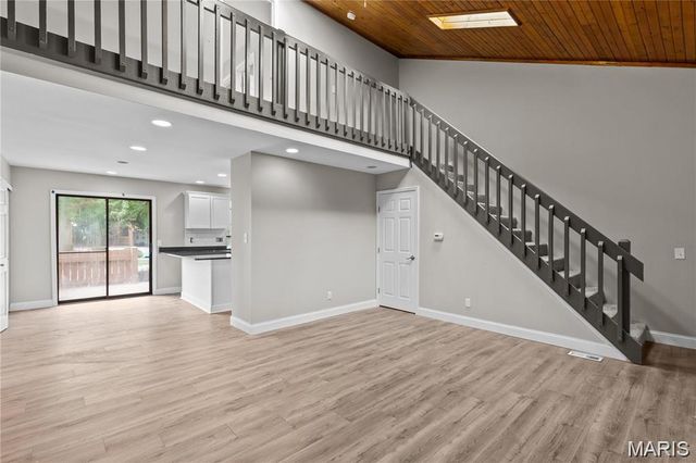 2040 Avignon Drive A, St Charles, MO 63303