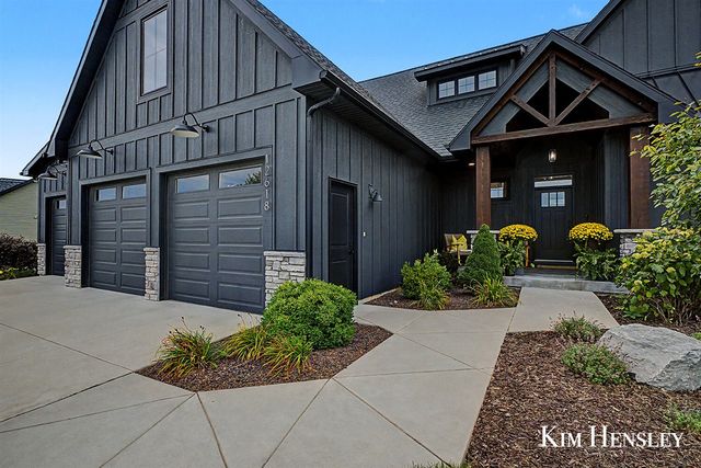 12618 Ridgedale Drive, Allendale, MI 49401