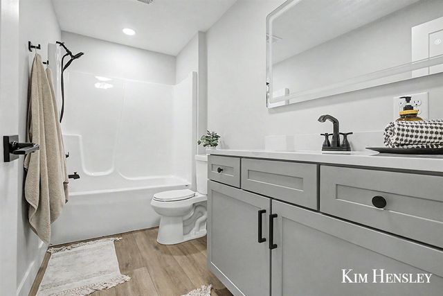 12618 Ridgedale Drive, Allendale, MI 49401