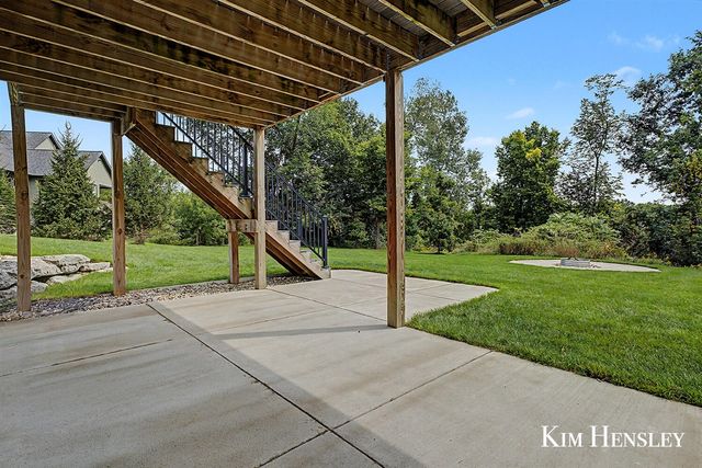 12618 Ridgedale Drive, Allendale, MI 49401