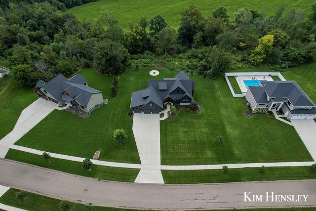 12618 Ridgedale Drive, Allendale, MI 49401