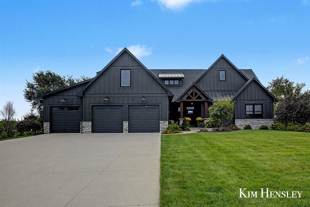 12618 Ridgedale Drive, Allendale, MI 49401