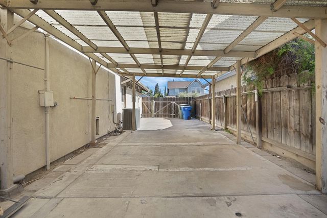 2300 Senimi Cir, Ceres, CA 95307