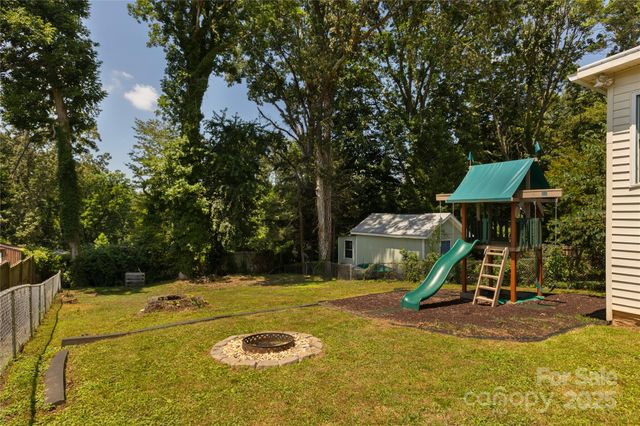 68 Vandalia Avenue, Asheville, NC 28806