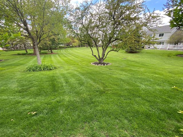 836 Golf Course Road, Crystal Lake, IL 60014