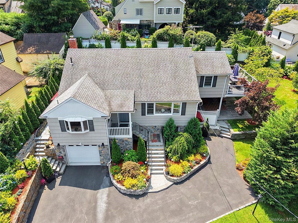 38 Harney Road, Scarsdale, NY 10583 — photo 2