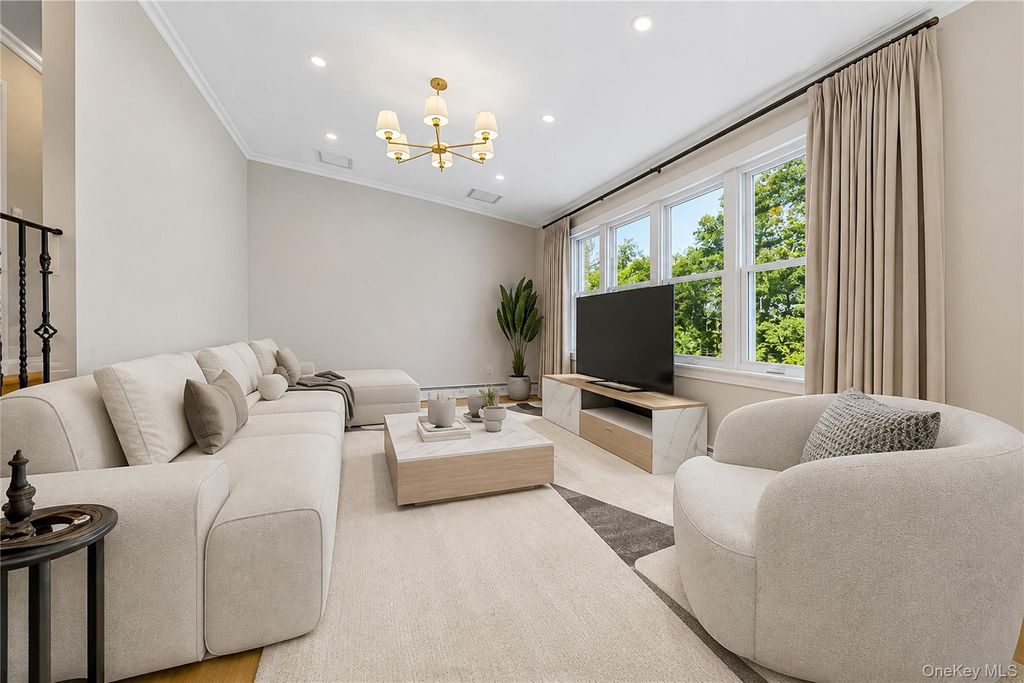 38 Harney Road, Scarsdale, NY 10583 — photo 4