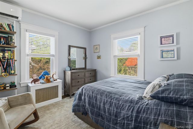 220-222 Carol Avenue, Pelham, NY 10803